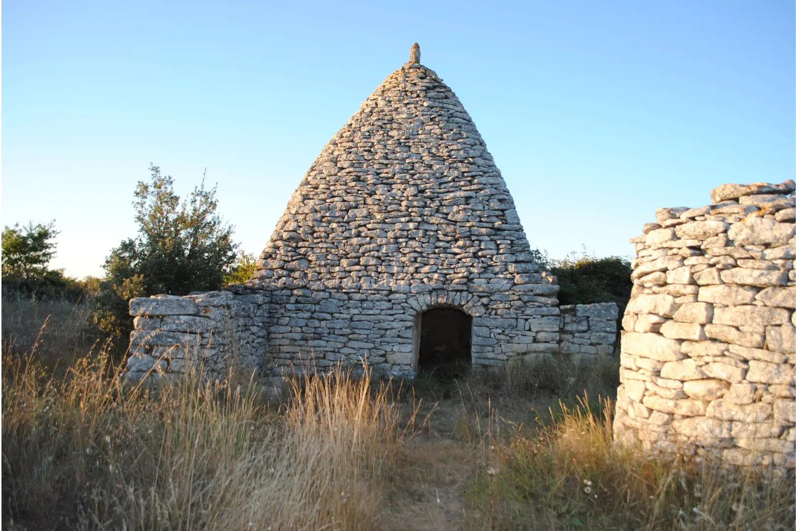 Borie en pierre sèche du Village des Bories, à quelques kilomètres de Gordes dans le Luberon